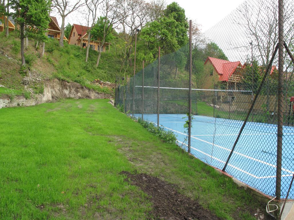 Osrodek Wczasowy Zloty Dab - Domki Miedzyzdroje Exterior foto